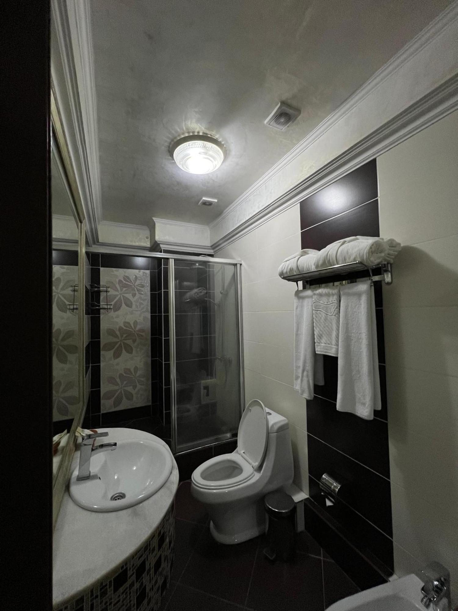 Sary Arka Hotel Shymkent Quarto foto